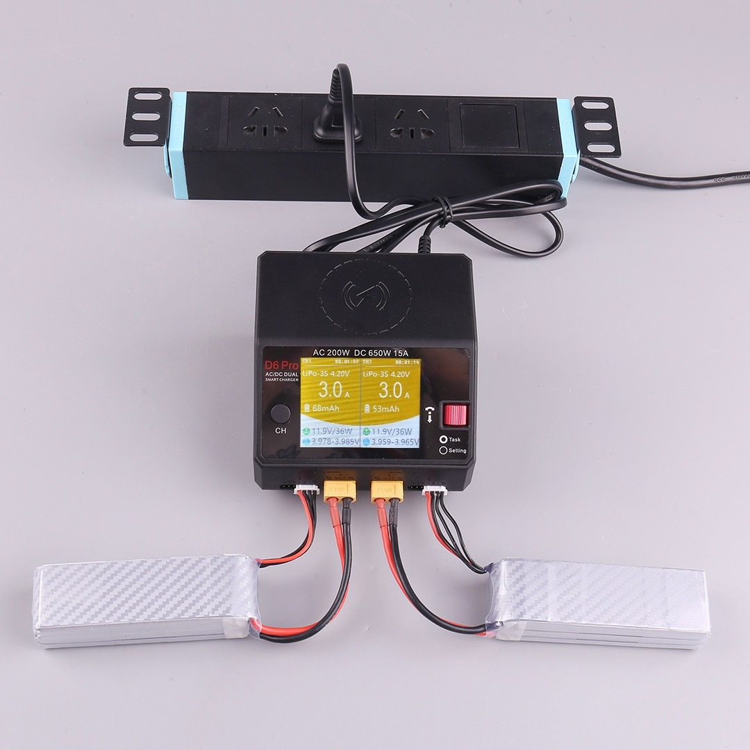 Intelligent Balance Charger, M - đánh giá và giá Drone Charger